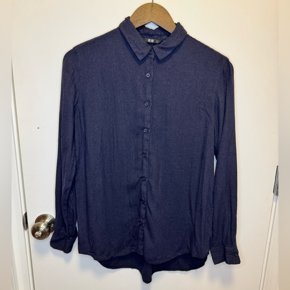 Uniqlo Super Soft Navy Blue Long-Sleeve Button-Up Shirt Size Small